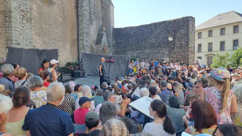 Premier spectacle à Rieupeyroux
