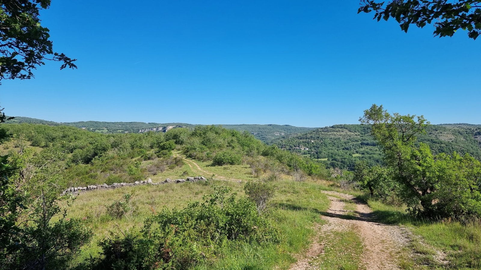 Descente vers village