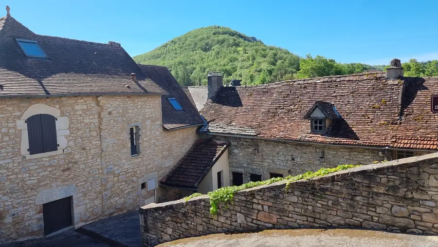 les toits du village de Salvagnac-Cajarc