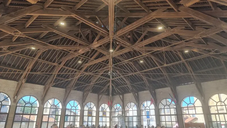 la halle du marché de Villefranche de Rouergue