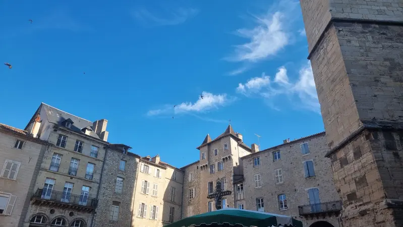 ciel au dessus de la Bastide de Villefranche de Rouergue