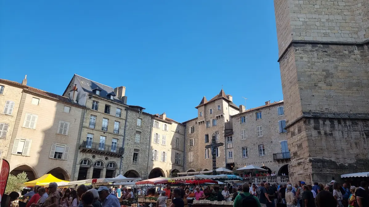 le marché du jeudi à Villefranche de Rouergue