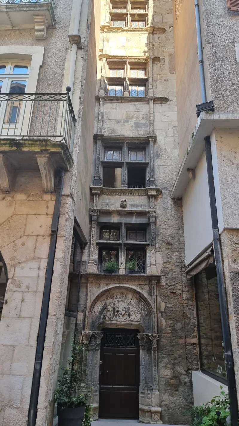 Maison Combettes à Villefranche de Rouergue