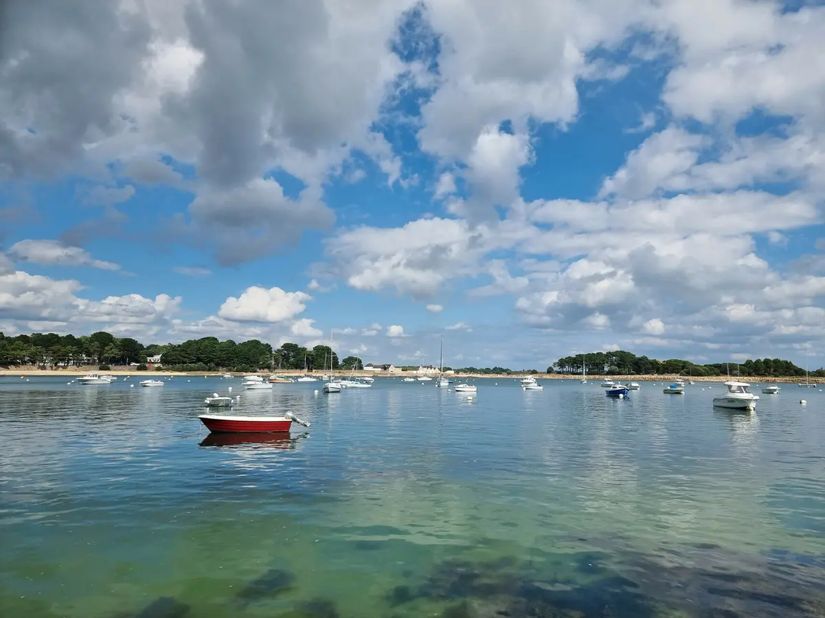 la plage de St Philibert dans le Morbihan en septembre 23